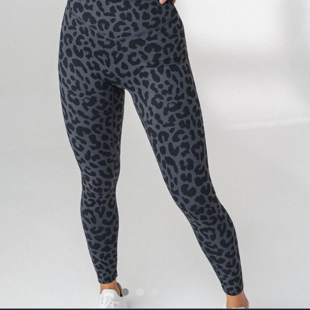 The Ascend Pant - King Cheetah Midnight NWT